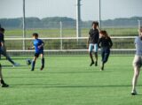 Laatste training S.K.N.W.K. JO11-1JM van seizoen 2022-2023 (partijtje tegen de ouders) (193/221)